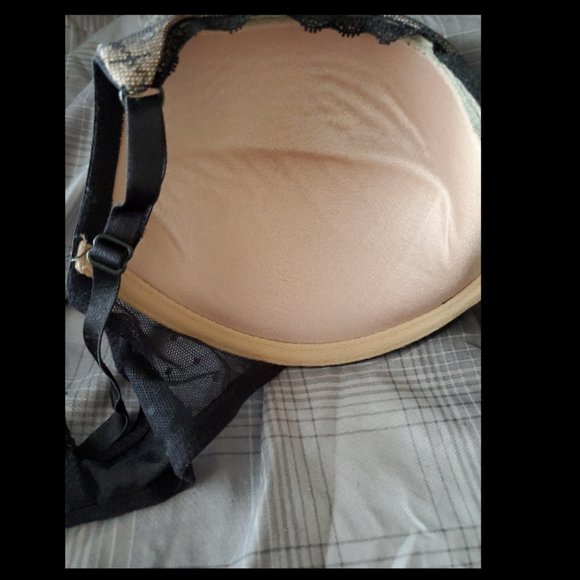 Self Expressions by Maidenform BRA 36D - Picture 6 of 7